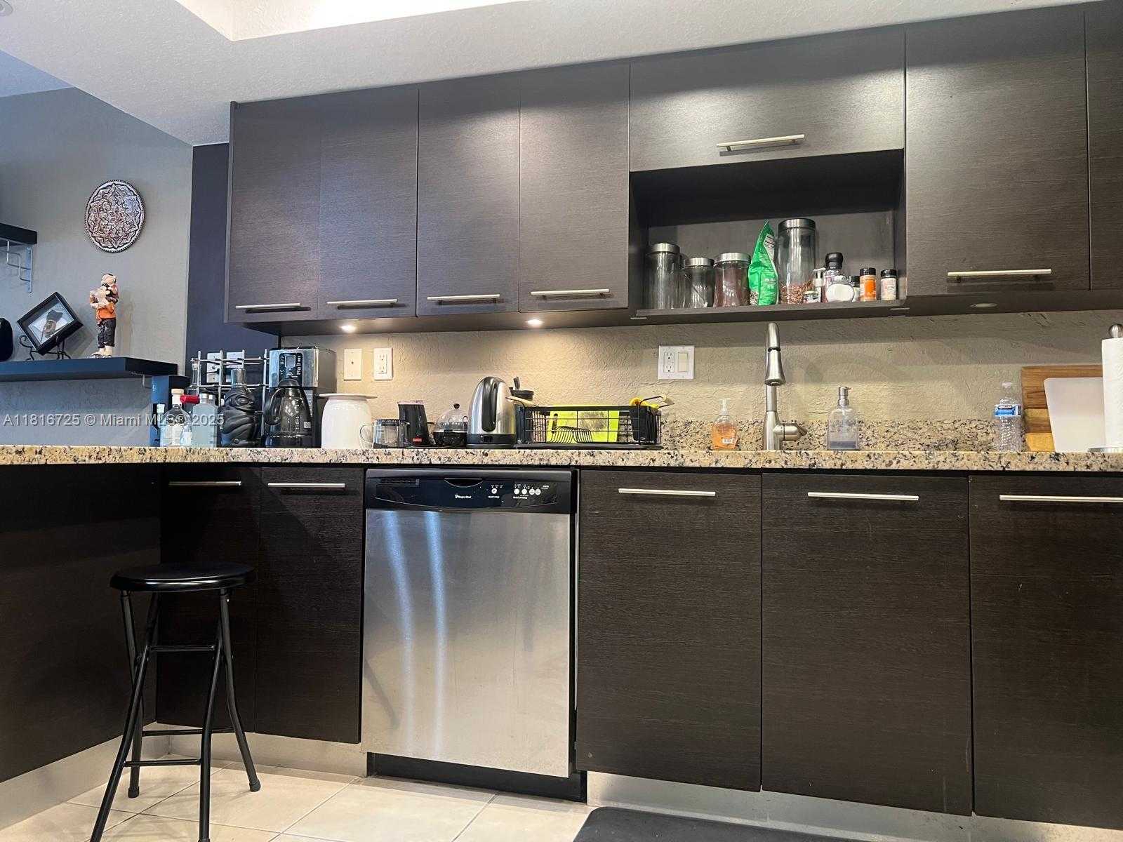 Small Image of 18051 BISCAYNE BLVD #1403, Aventura Number 35