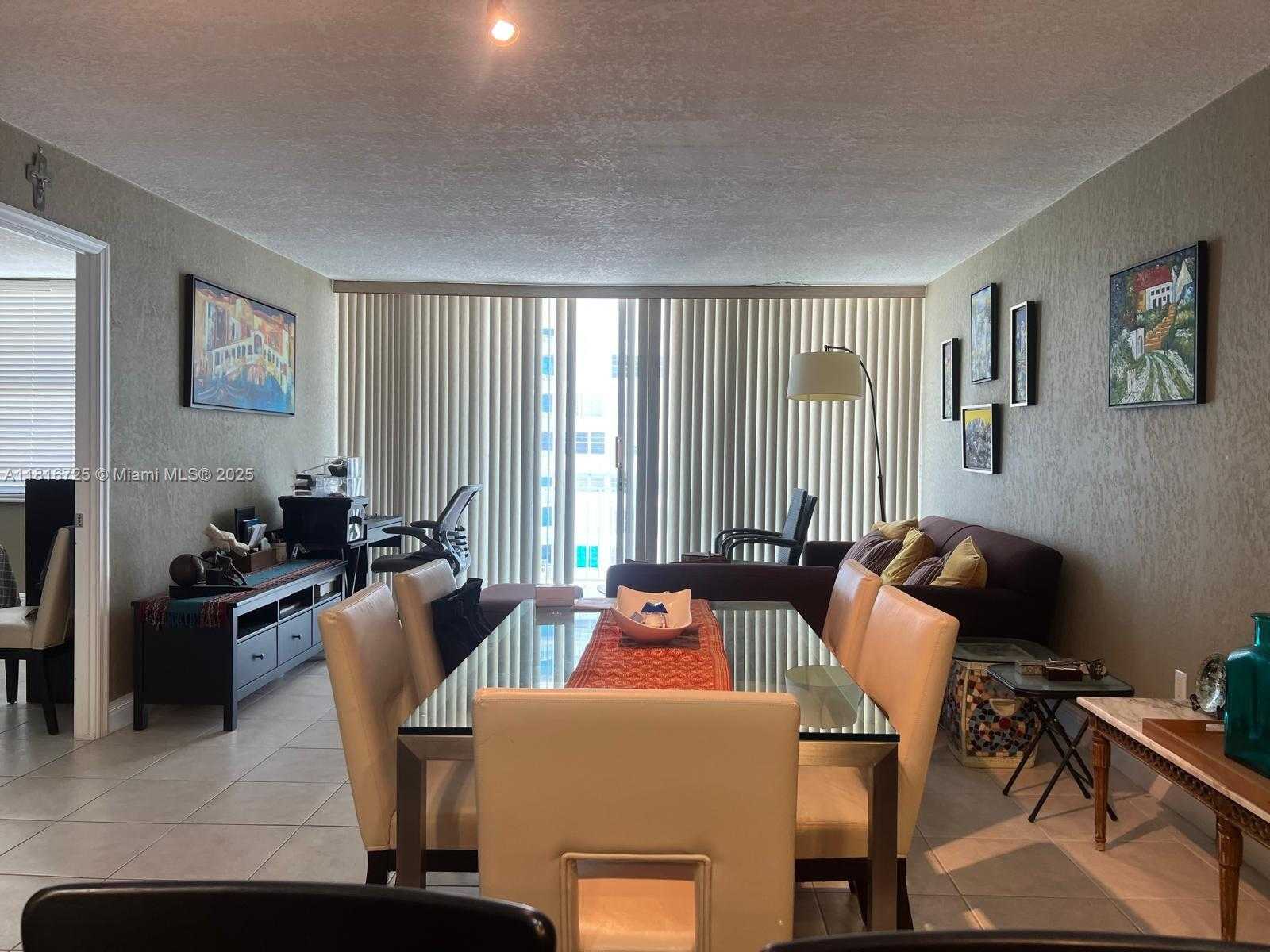 Small Image of 18051 BISCAYNE BLVD #1403, Aventura Number 36