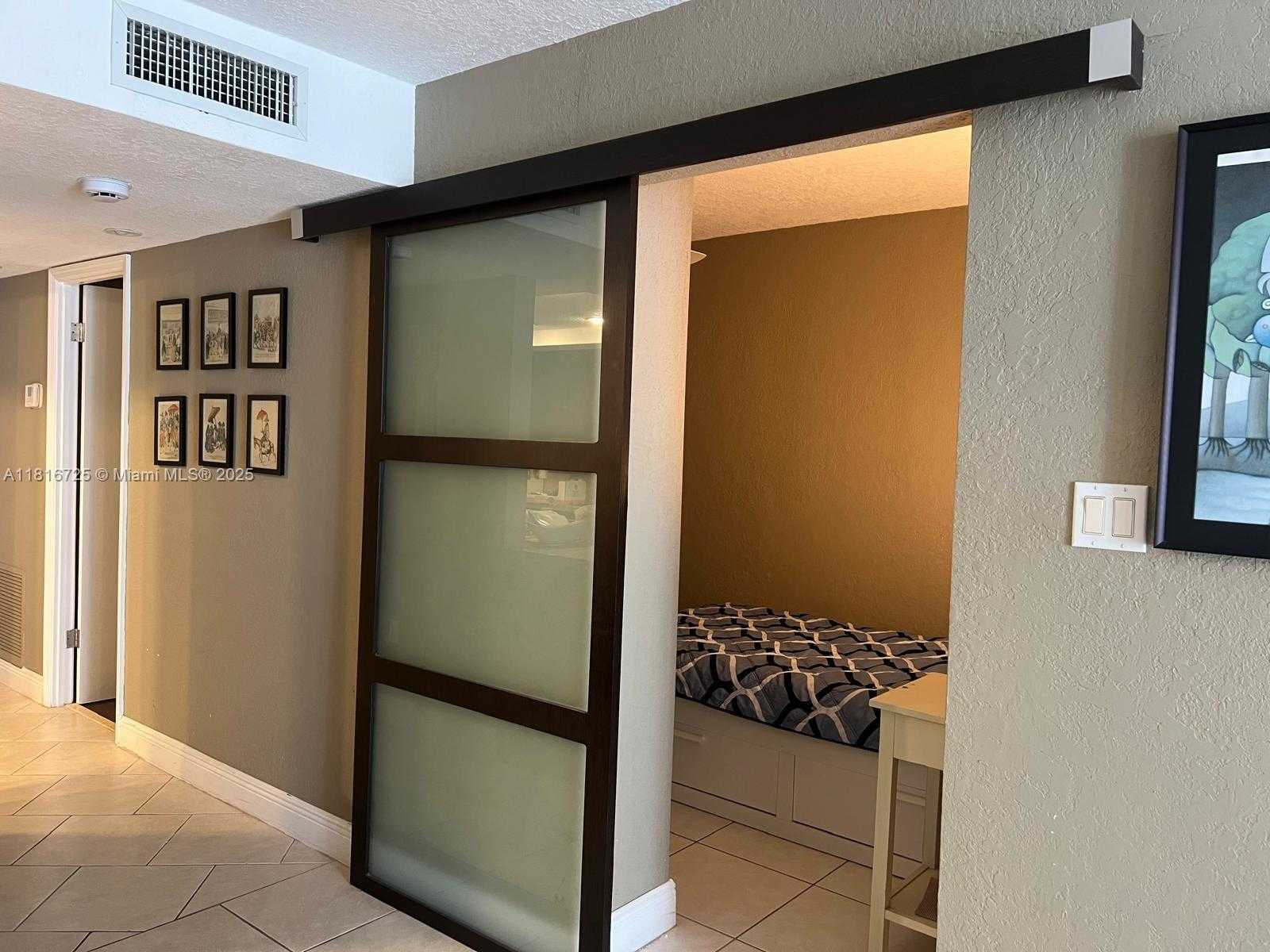 Small Image of 18051 BISCAYNE BLVD #1403, Aventura Number 41