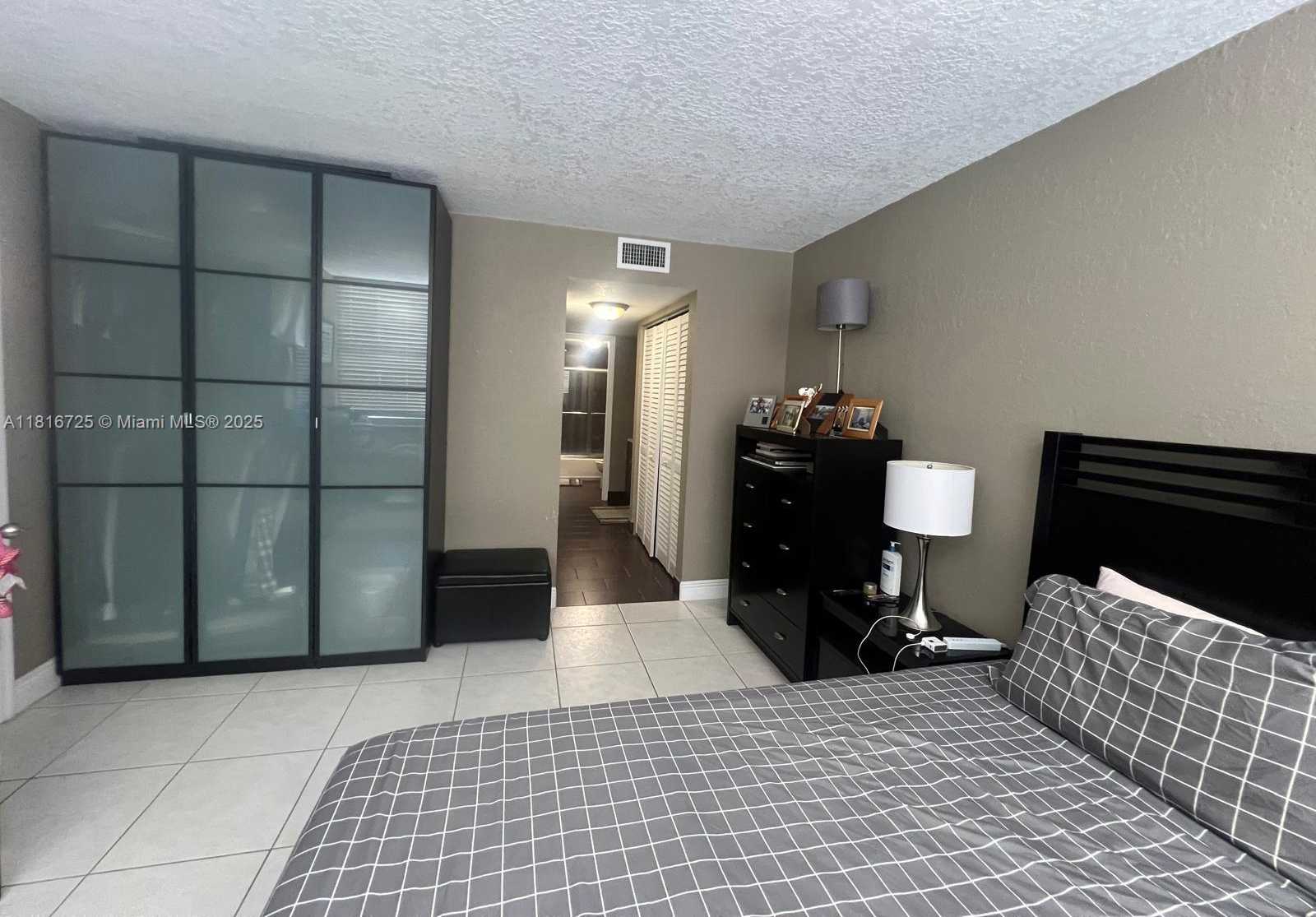 Small Image of 18051 BISCAYNE BLVD #1403, Aventura Number 43