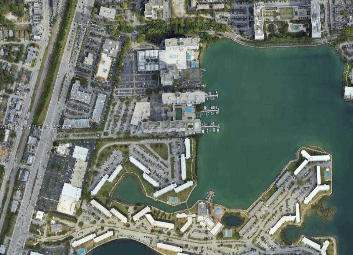 Small Image of 18051 BISCAYNE BLVD #1403, Aventura Number 5