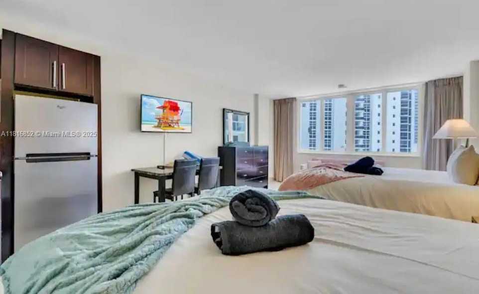 Small Image of 19201 COLLINS AVE #603, Sunny Isles Beach Number 4