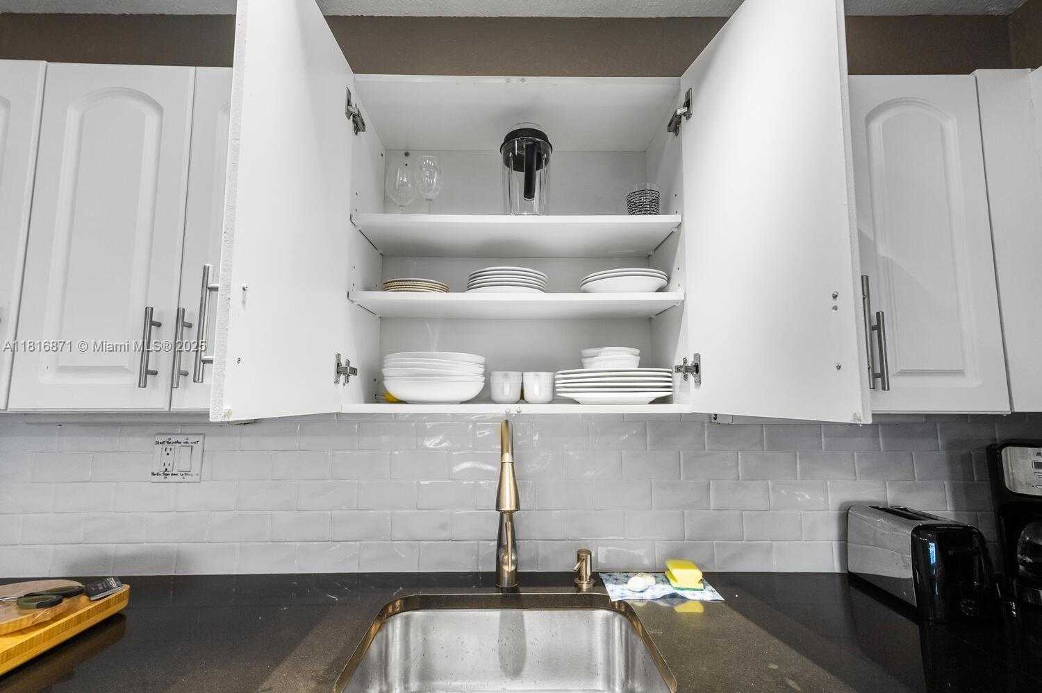 Small Image of 3725 SOUTH OCEAN DR #1224, Hollywood Number 19