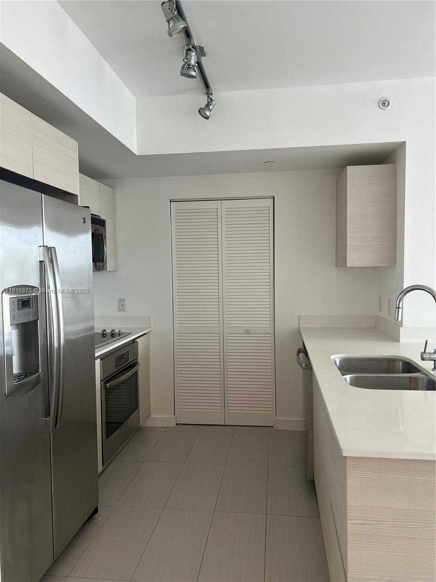 Small Image of 4250 BISCAYNE BLVD #1618, Miami Number 12