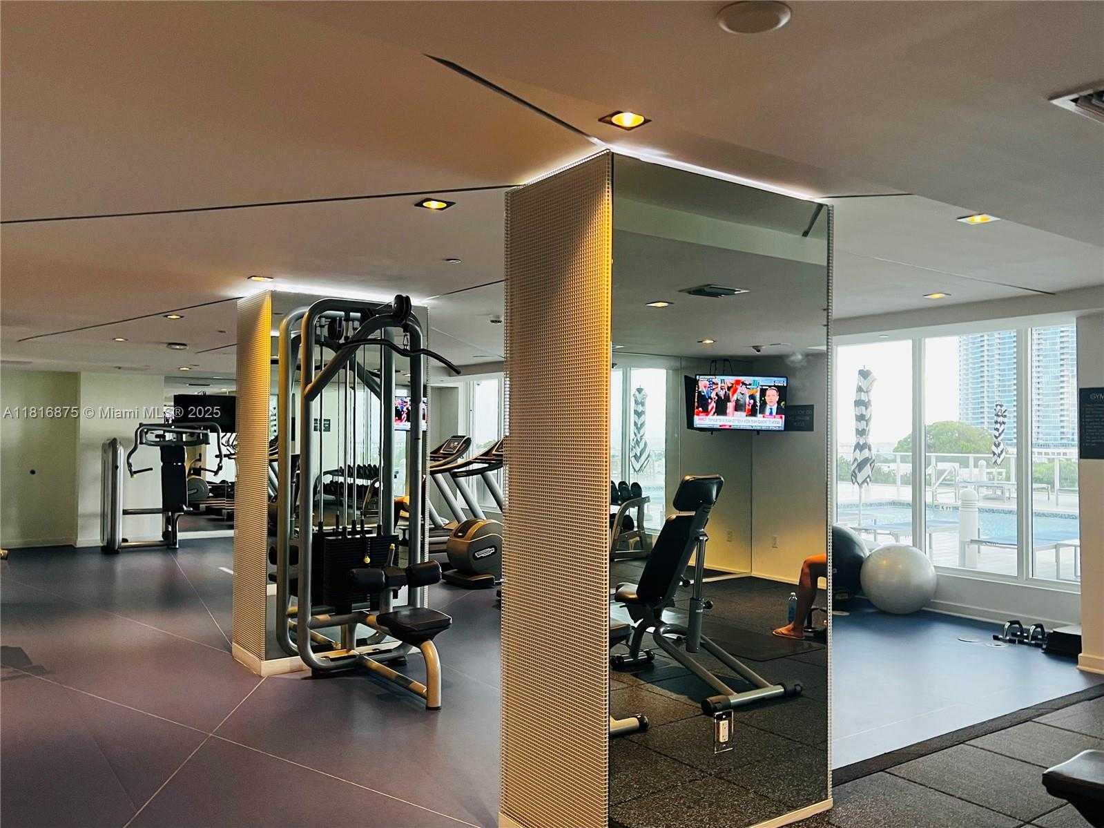 Small Image of 4250 BISCAYNE BLVD #1618, Miami Number 34