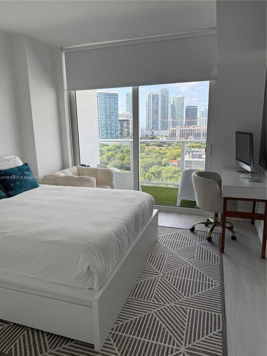 Small Image of 4250 BISCAYNE BLVD #1618, Miami Number 6