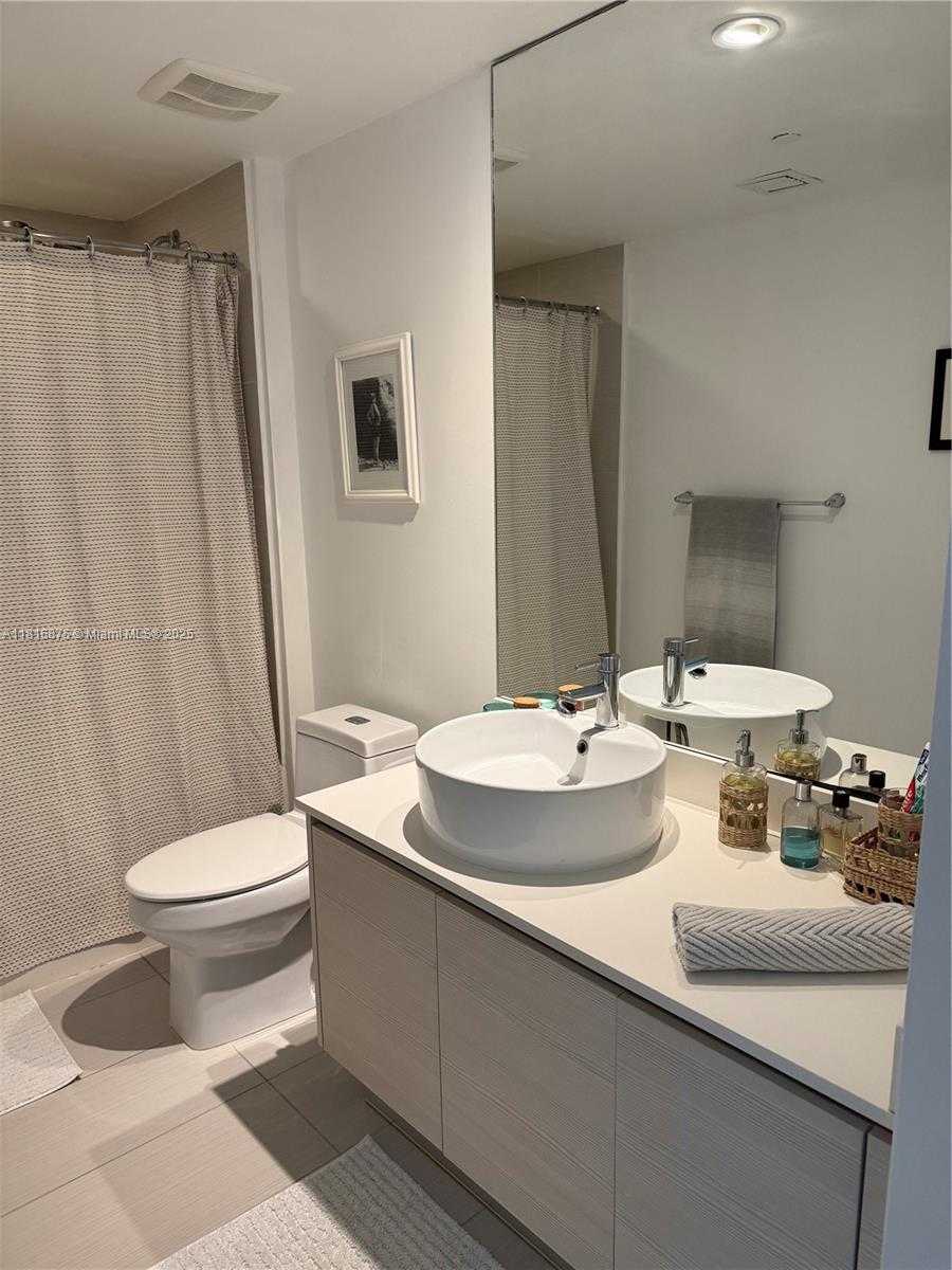 Small Image of 4250 BISCAYNE BLVD #1618, Miami Number 9