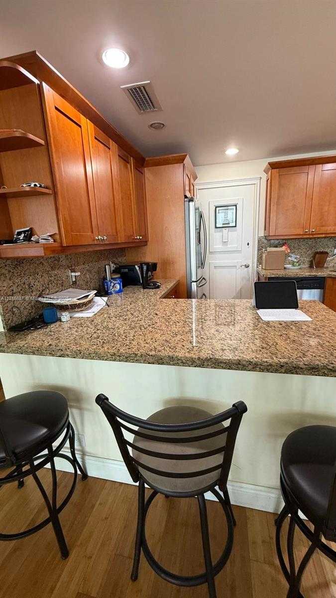 Small Image of 3505 SOUTH OCEAN DR #1010, Hollywood Number 4