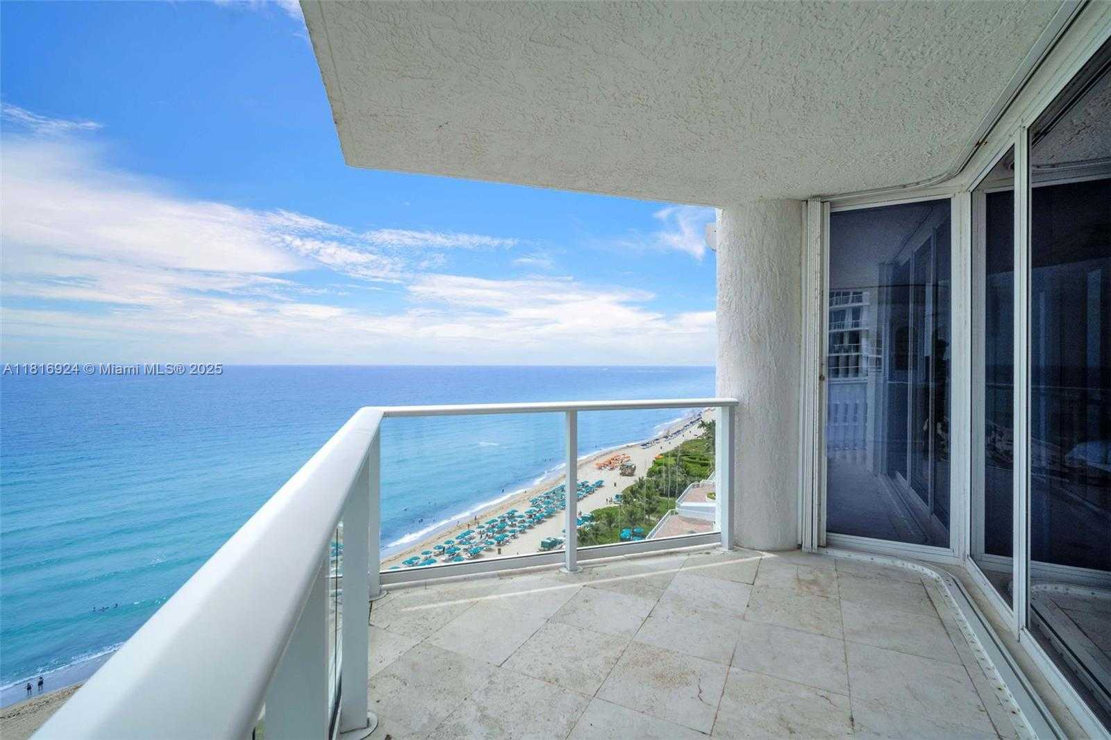 Small Image of 16445 COLLINS AVE (DIRECT OCEAN VIEW/CORNER UNIT) #1426, Sunny Isles Beach Number 36