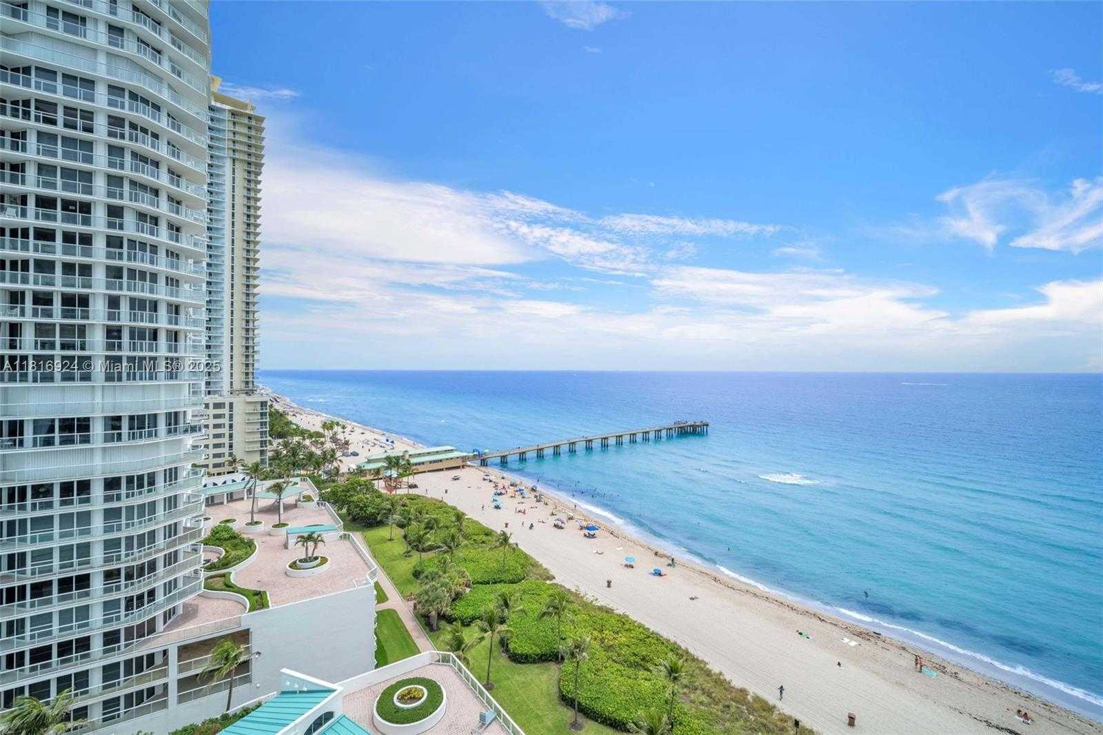 Small Image of 16445 COLLINS AVE (DIRECT OCEAN VIEW/CORNER UNIT) #1426, Sunny Isles Beach Number 37