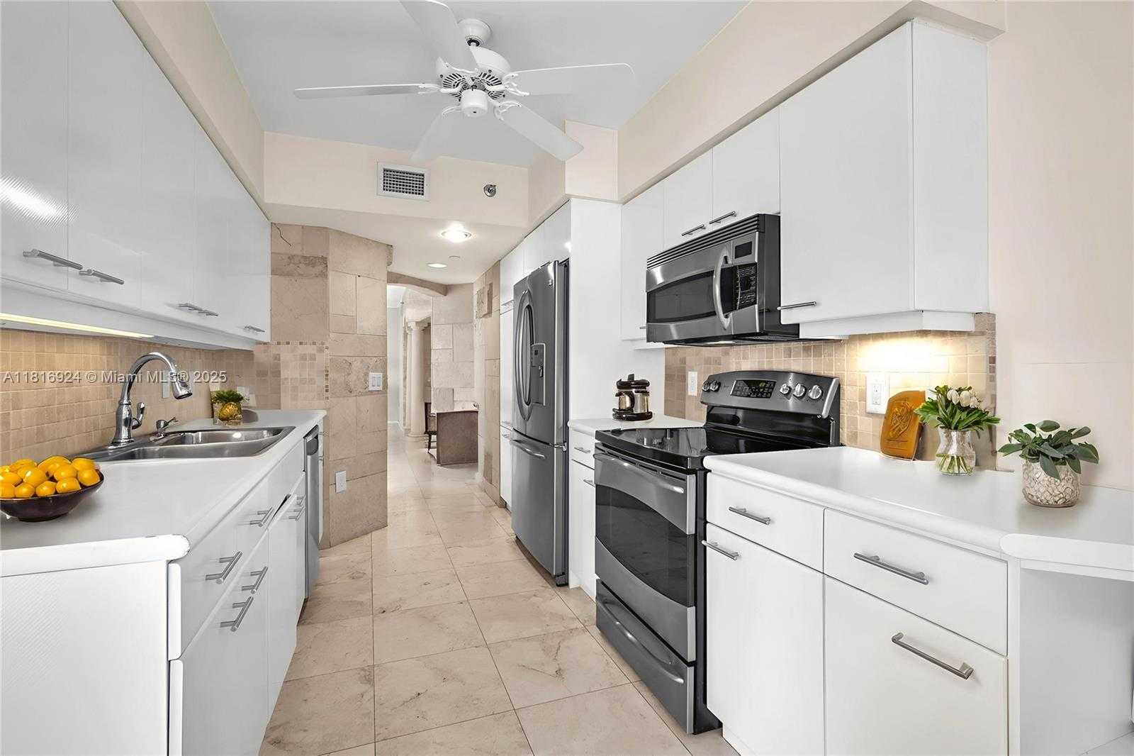 Small Image of 16445 COLLINS AVE (DIRECT OCEAN VIEW/CORNER UNIT) #1426, Sunny Isles Beach Number 48