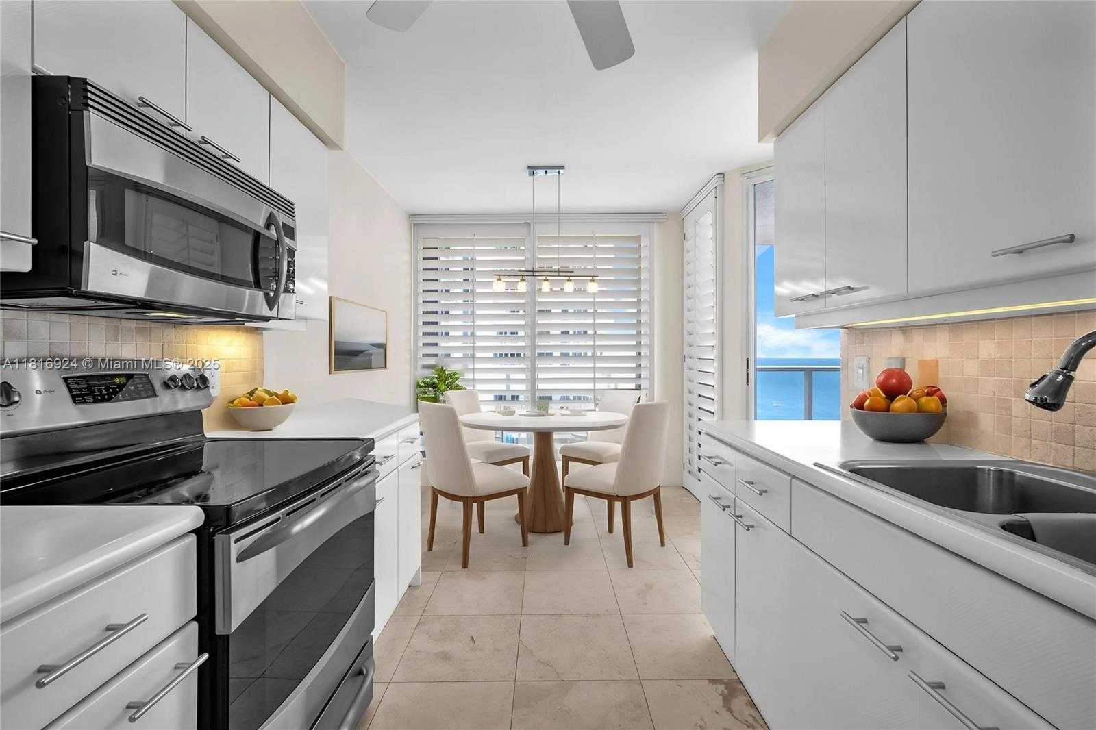 Small Image of 16445 COLLINS AVE (DIRECT OCEAN VIEW/CORNER UNIT) #1426, Sunny Isles Beach Number 49