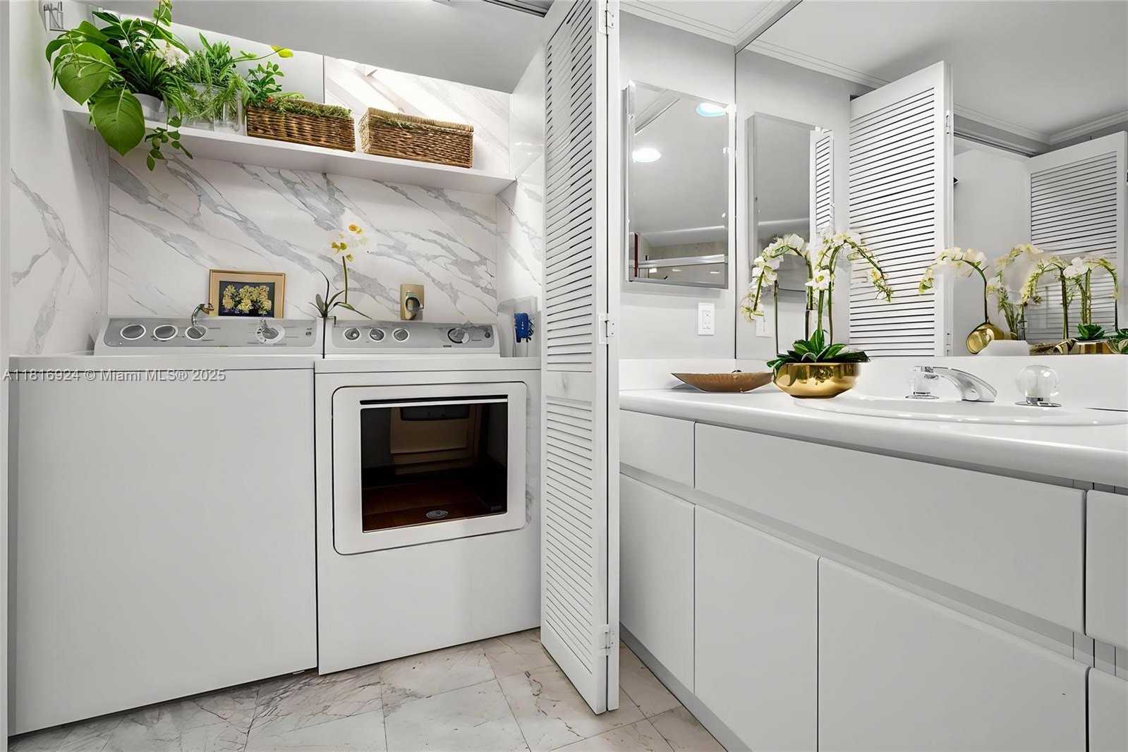 Small Image of 16445 COLLINS AVE (DIRECT OCEAN VIEW/CORNER UNIT) #1426, Sunny Isles Beach Number 52