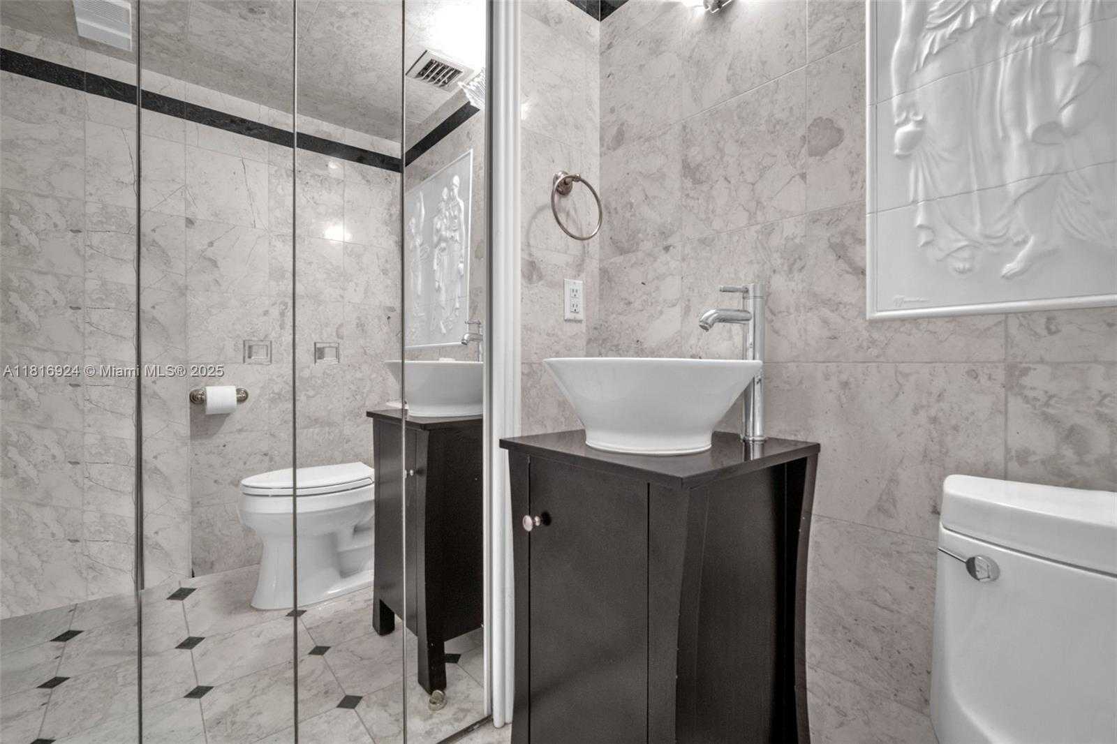 Small Image of 16445 COLLINS AVE (DIRECT OCEAN VIEW/CORNER UNIT) #1426, Sunny Isles Beach Number 53