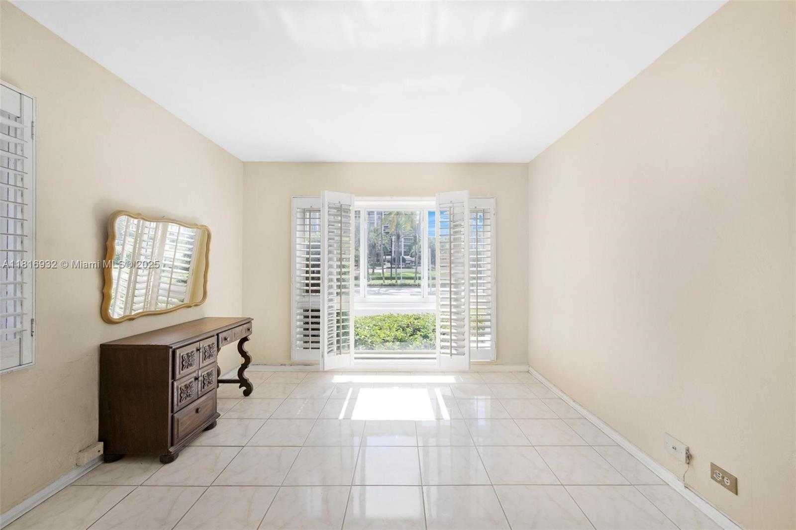 Small Image of 9920 COLLINS AVE #2, Bal Harbour Number 11
