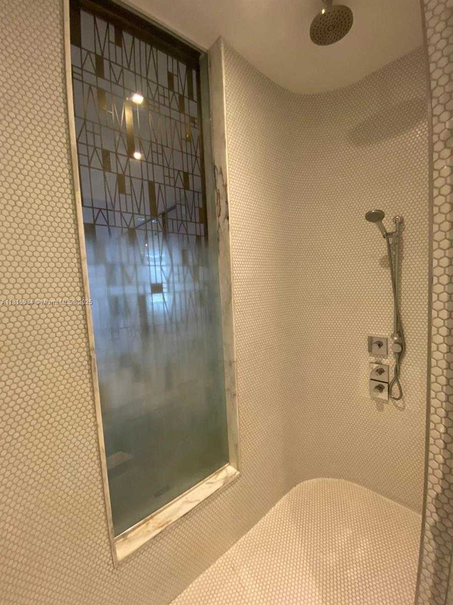 Small Image of 801 SOUTH MIAMI AVE #509, Miami Number 17