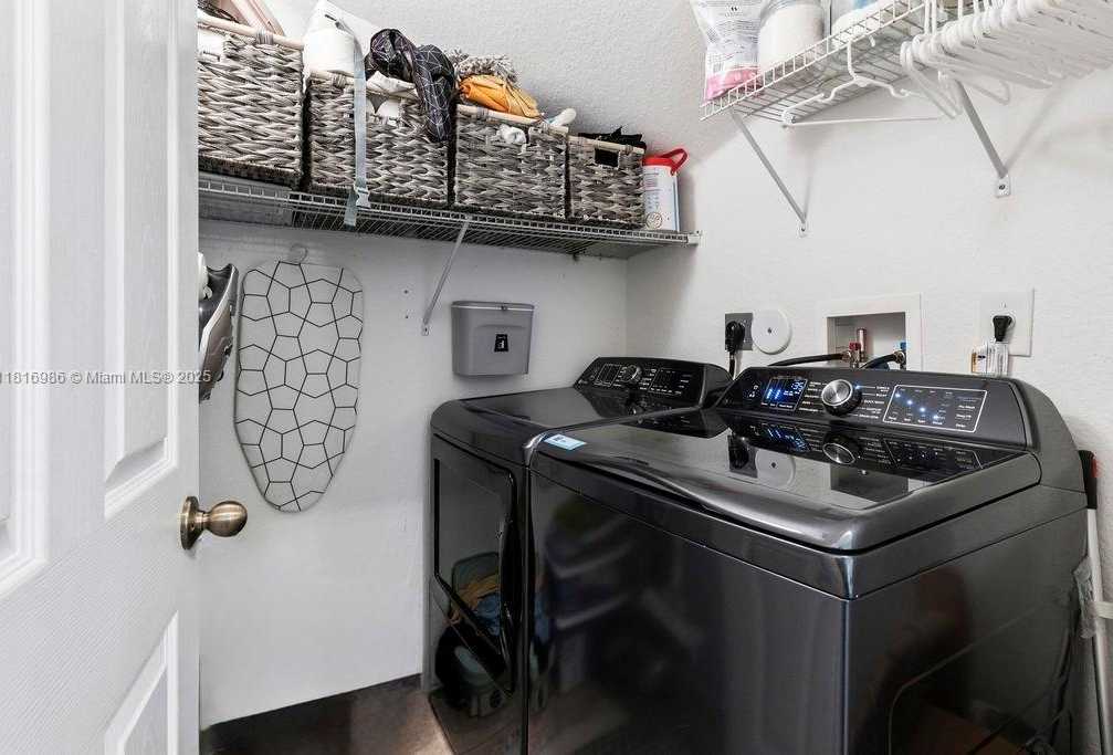 Small Image of 3058 NORTH WEST 103RD PATH, Doral Number 17