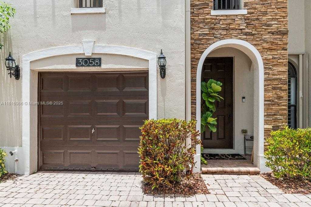 Small Image of 3058 NORTH WEST 103RD PATH, Doral Number 19
