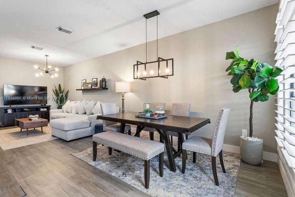 Small Image of 3058 NORTH WEST 103RD PATH, Doral Number 5