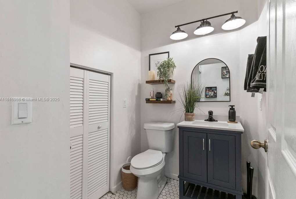 Small Image of 3058 NORTH WEST 103RD PATH, Doral Number 7