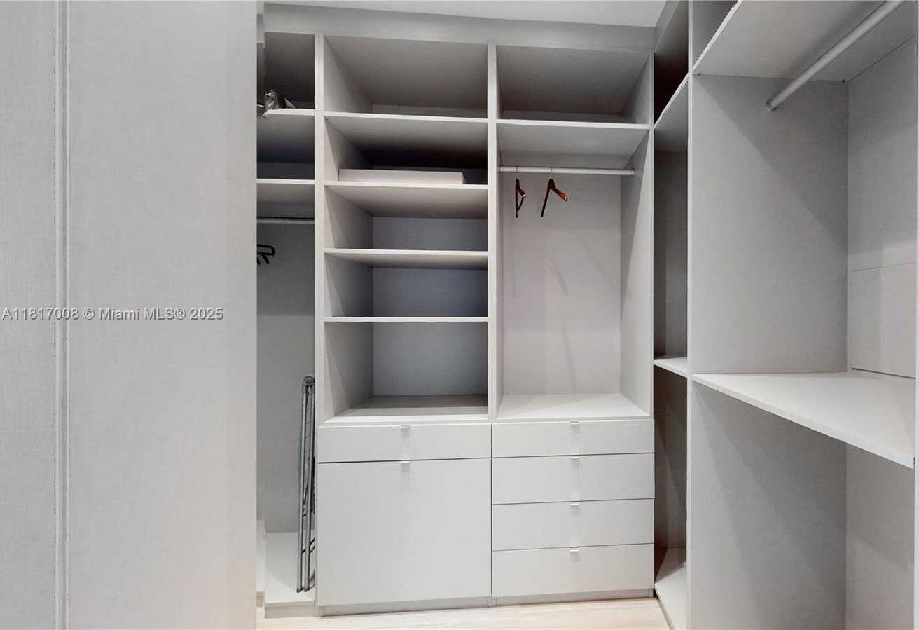 Small Image of 6799 COLLINS AVE #405, Miami Beach Number 11