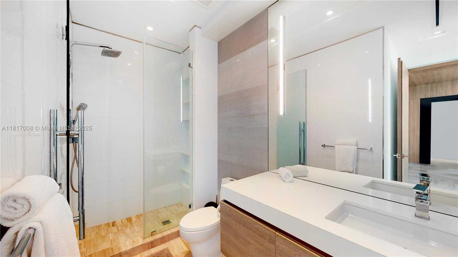 Small Image of 6799 COLLINS AVE #405, Miami Beach Number 14