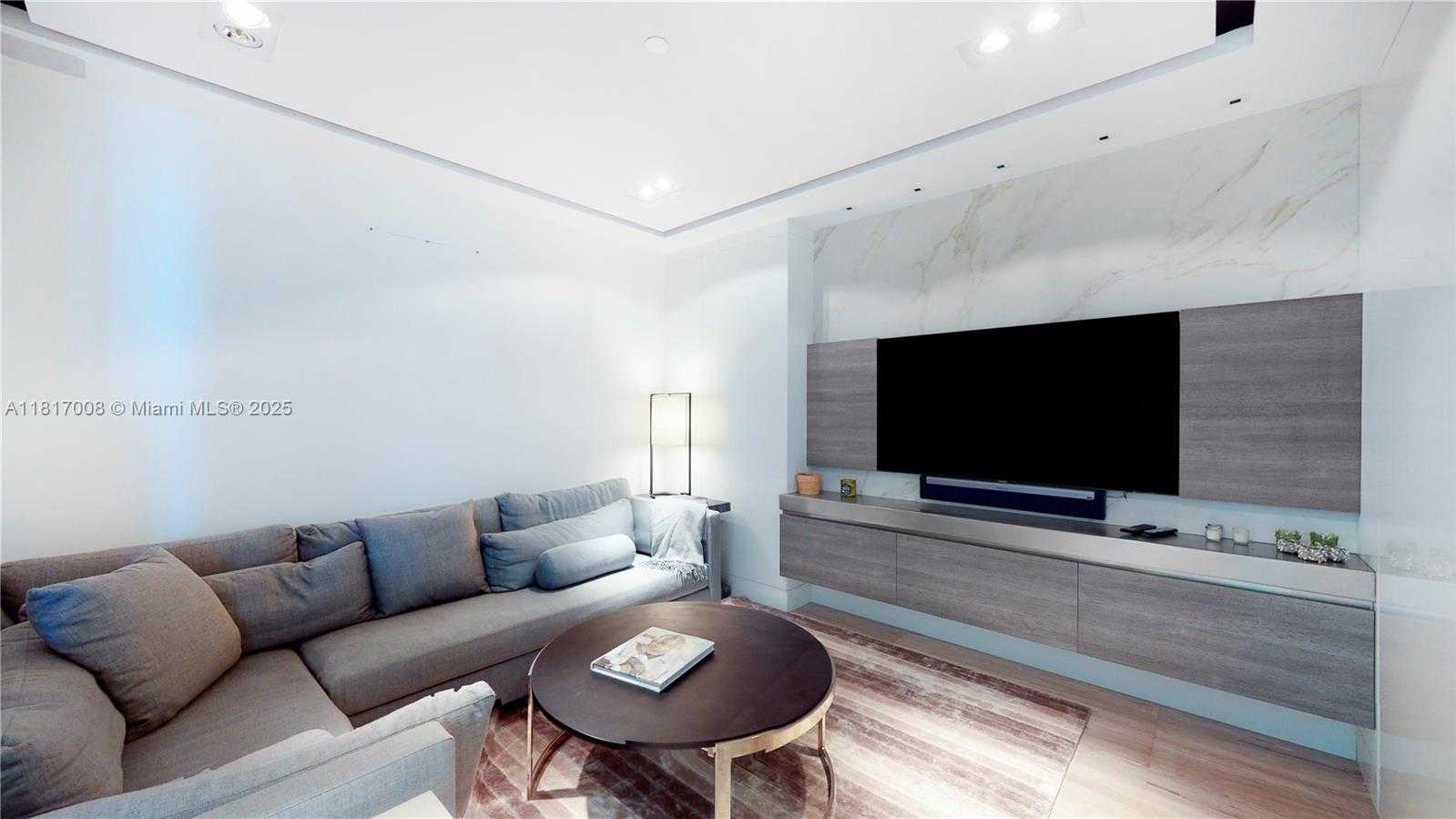 Small Image of 6799 COLLINS AVE #405, Miami Beach Number 15