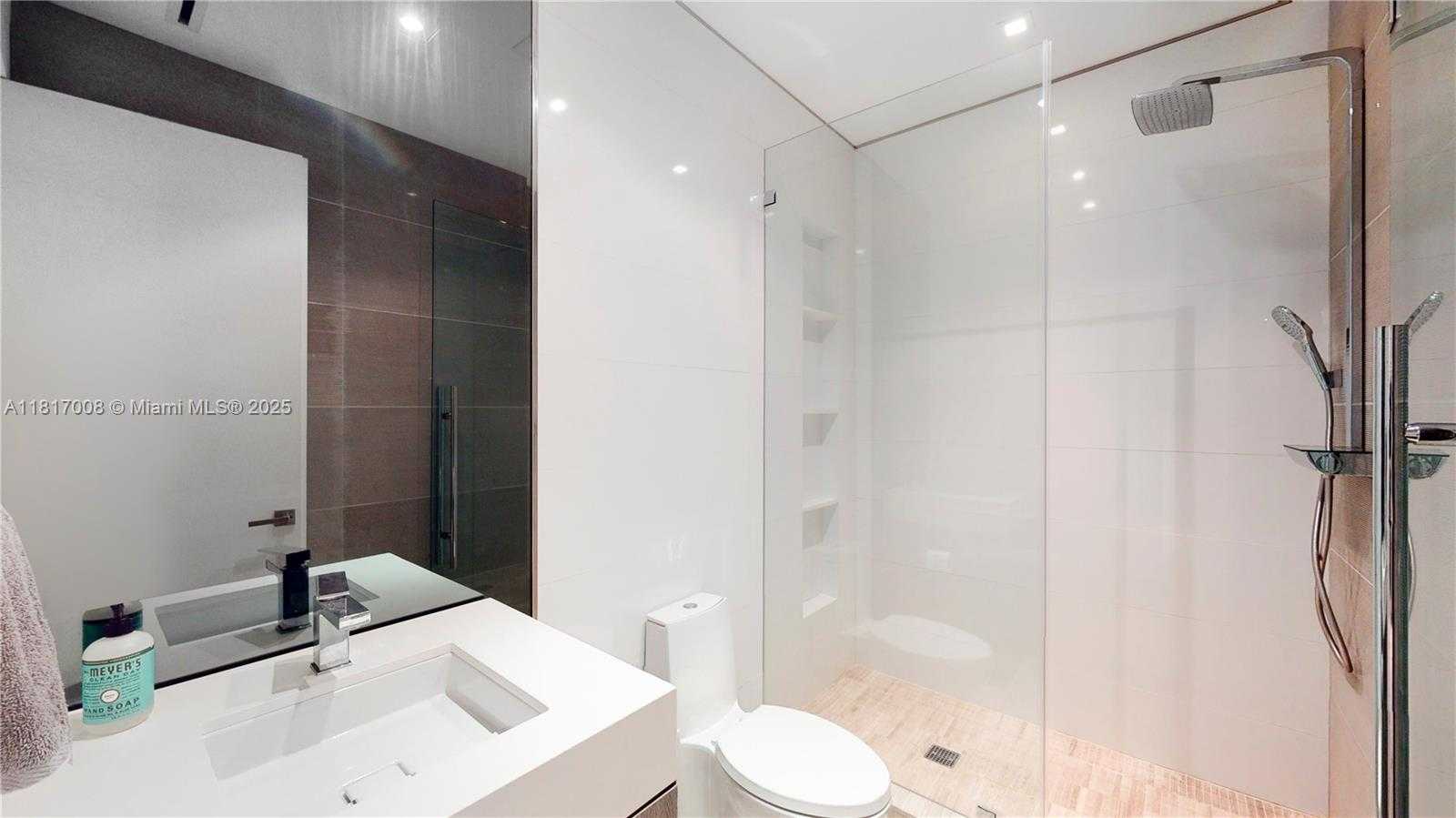 Small Image of 6799 COLLINS AVE #405, Miami Beach Number 16