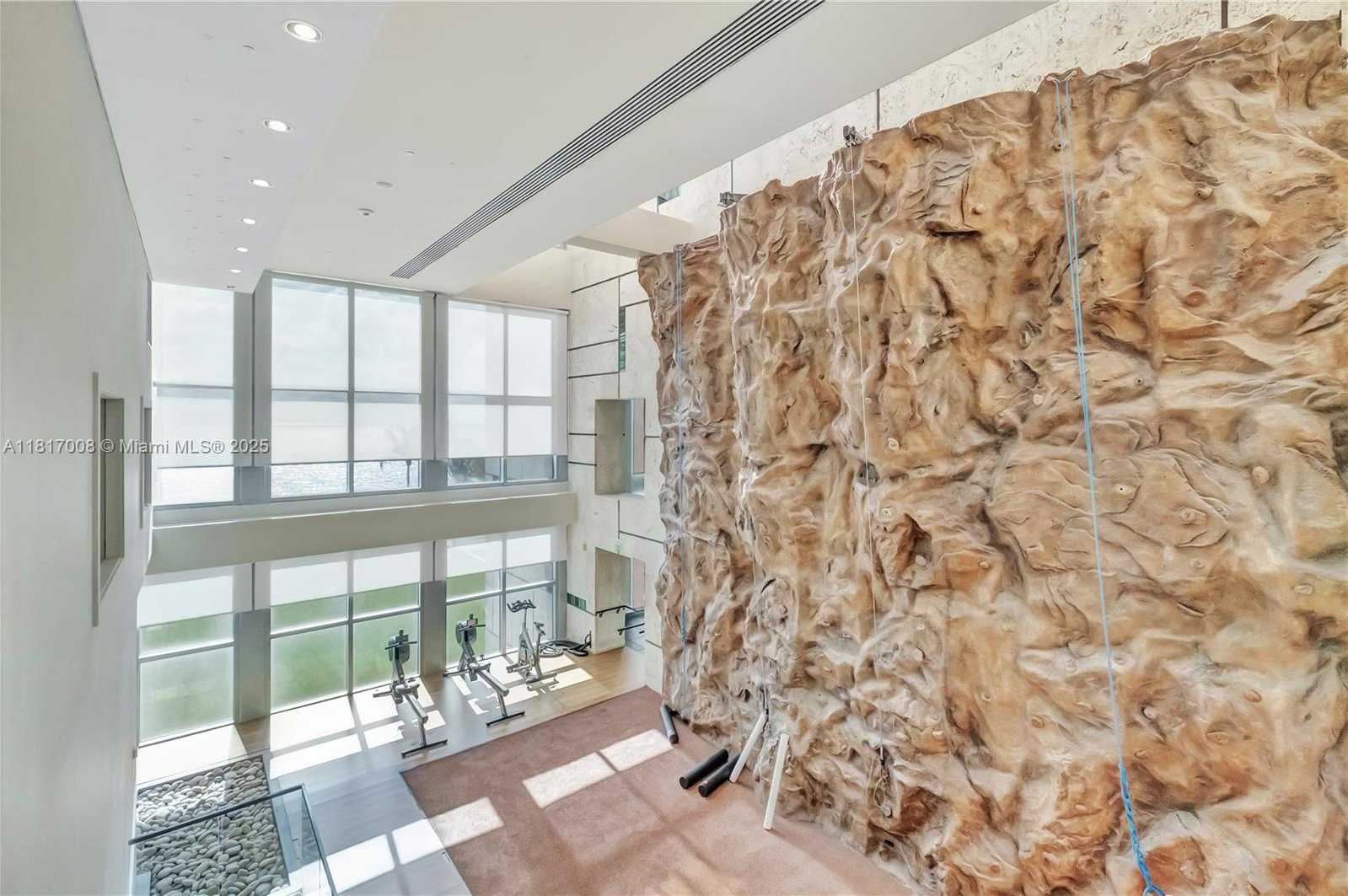 Small Image of 6799 COLLINS AVE #405, Miami Beach Number 23