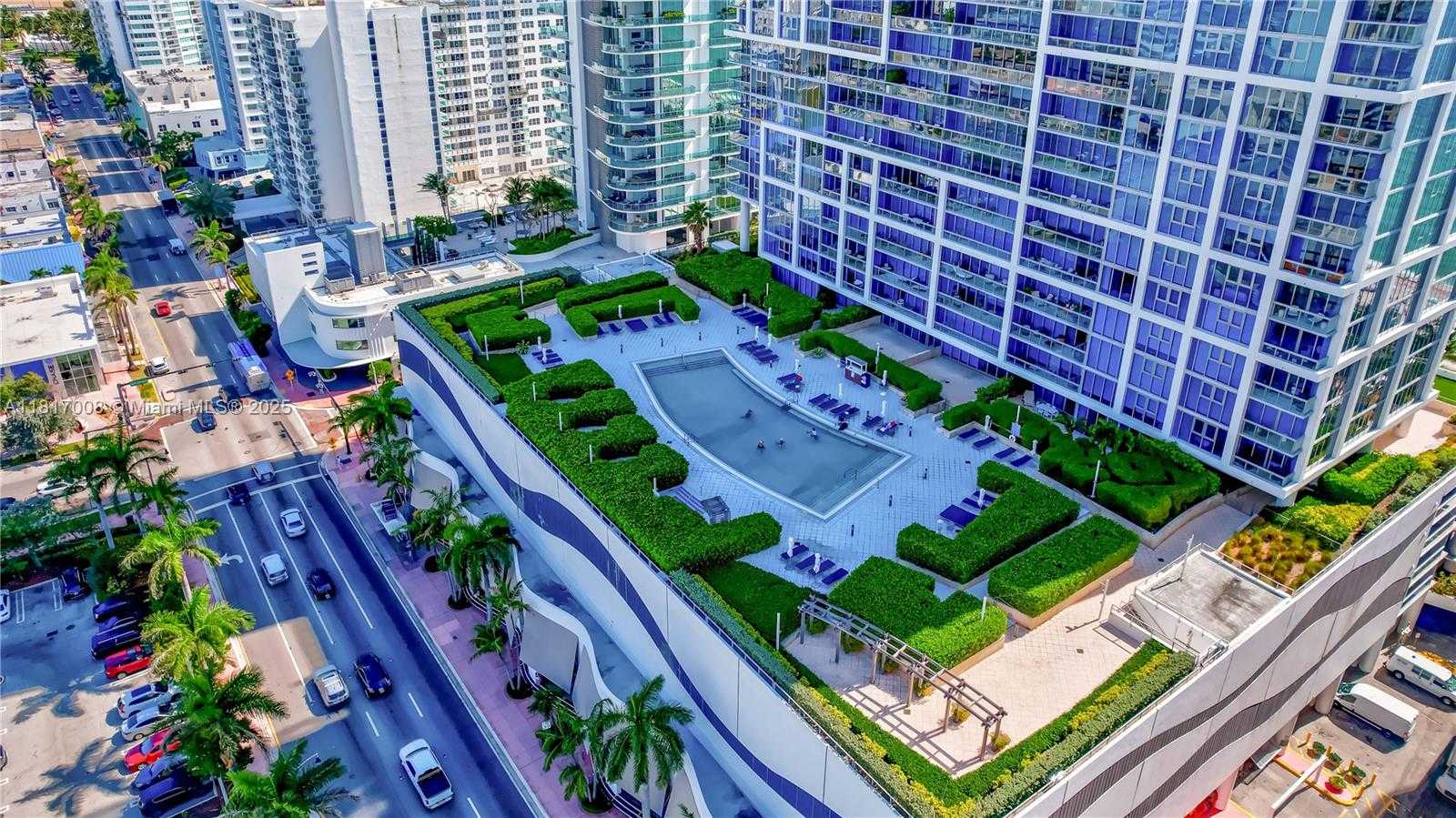 Small Image of 6799 COLLINS AVE #405, Miami Beach Number 31