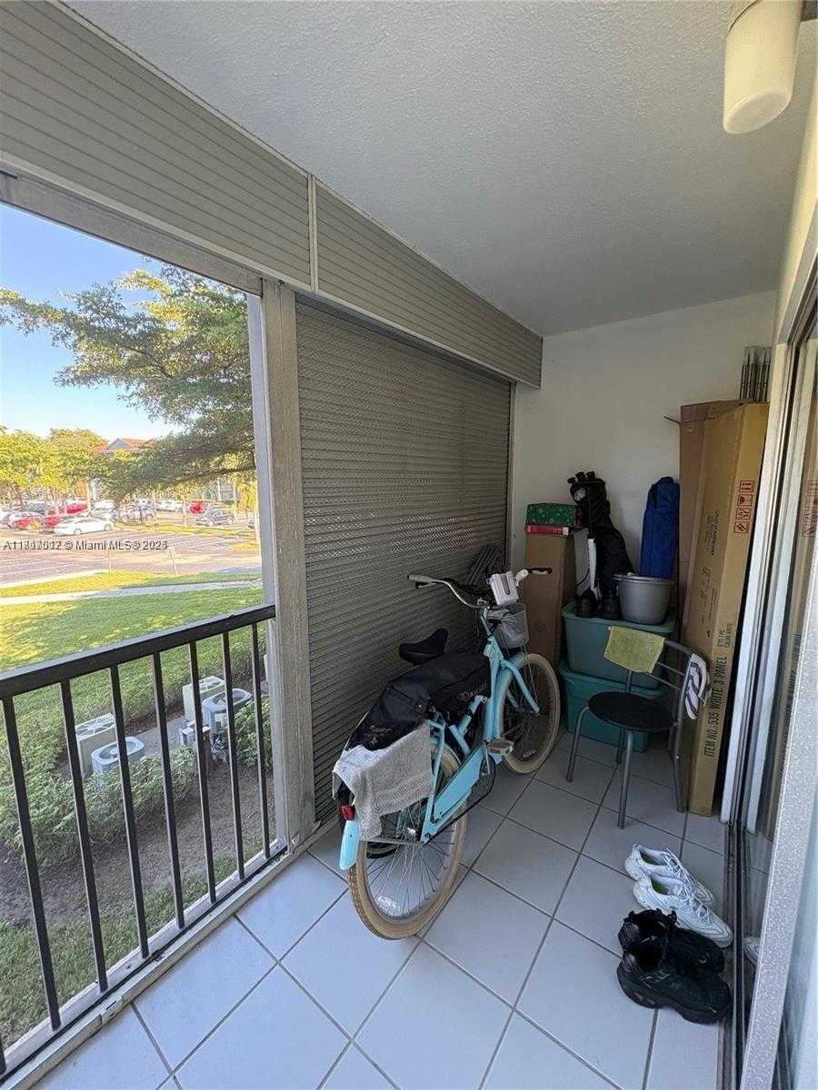 Small Image of 13455 SOUTH WEST 16TH CT #212F, Pembroke Pines Number 5