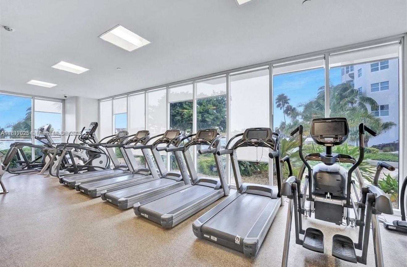 Small Image of 20281 EAST COUNTRY CLUB DR #604, Aventura Number 36