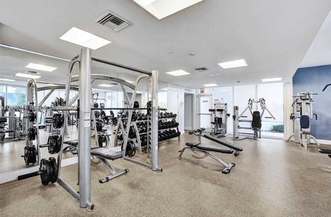 Small Image of 20281 EAST COUNTRY CLUB DR #604, Aventura Number 37
