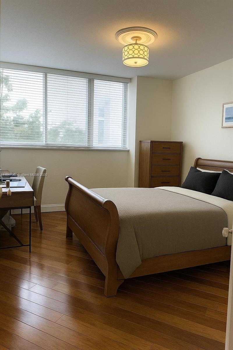 Small Image of 6422 COLLINS AVE #501, Miami Beach Number 11