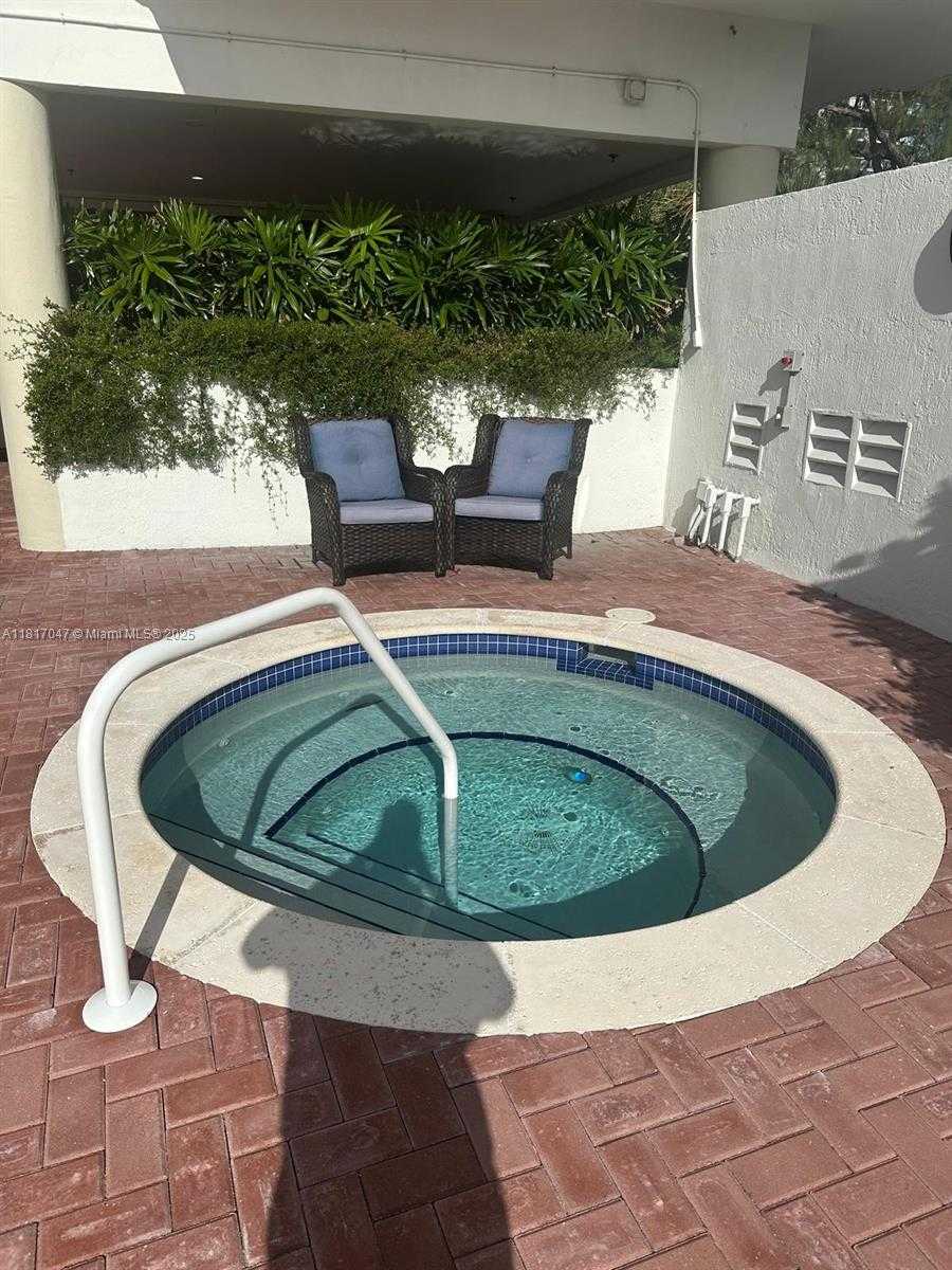 Small Image of 6422 COLLINS AVE #501, Miami Beach Number 24