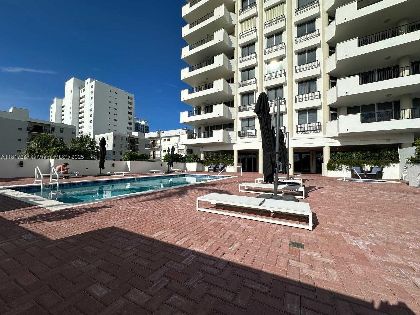 Small Image of 6422 COLLINS AVE #501, Miami Beach Number 26