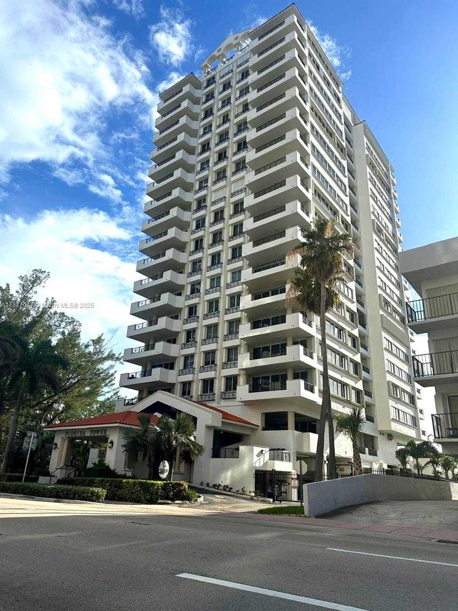 Small Image of 6422 COLLINS AVE #501, Miami Beach Number 31