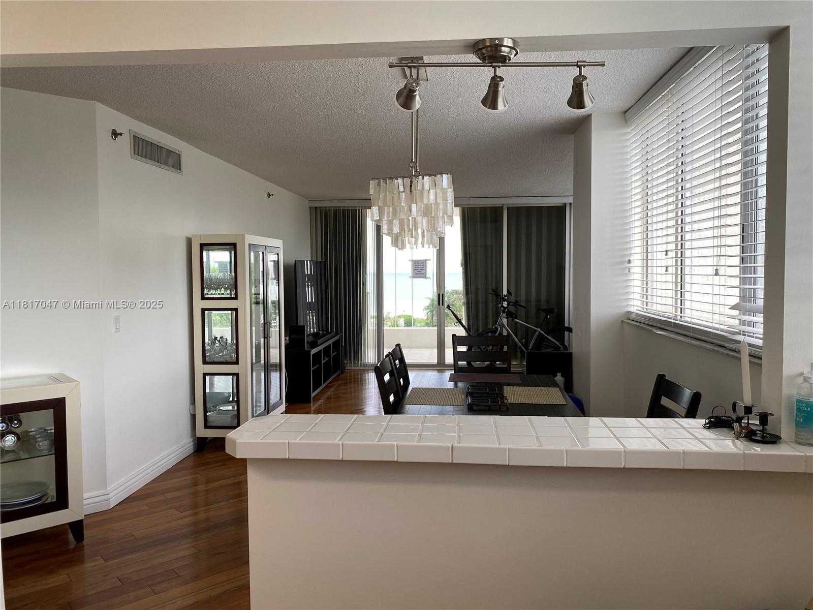 Small Image of 6422 COLLINS AVE #501, Miami Beach Number 4
