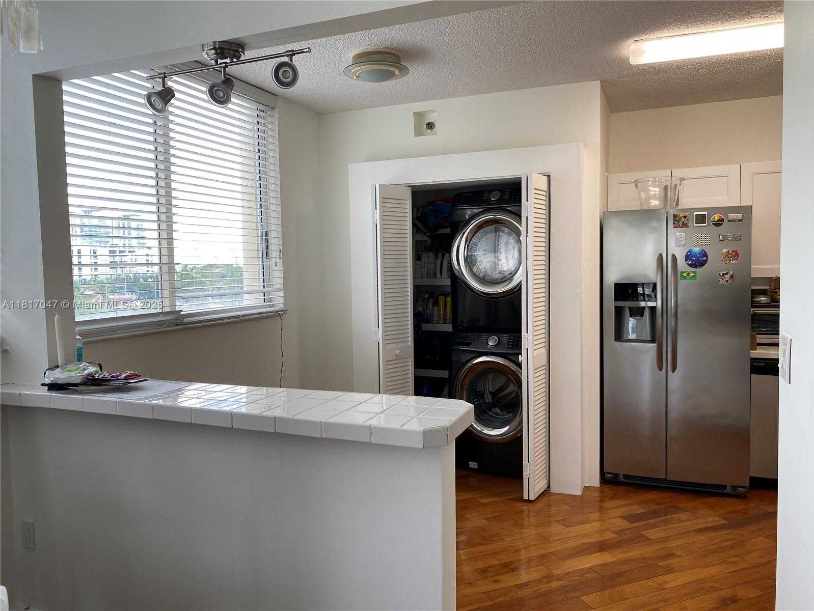 Small Image of 6422 COLLINS AVE #501, Miami Beach Number 6
