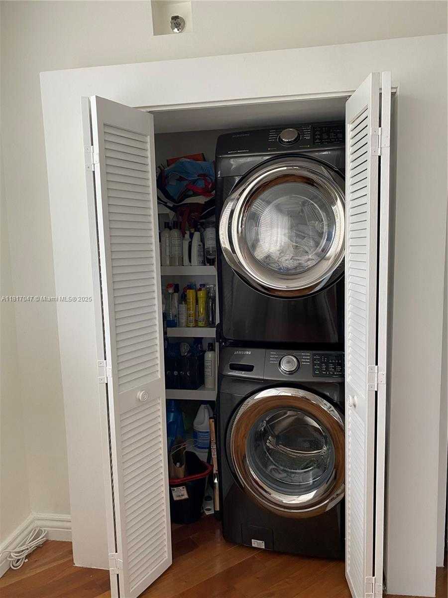 Small Image of 6422 COLLINS AVE #501, Miami Beach Number 7