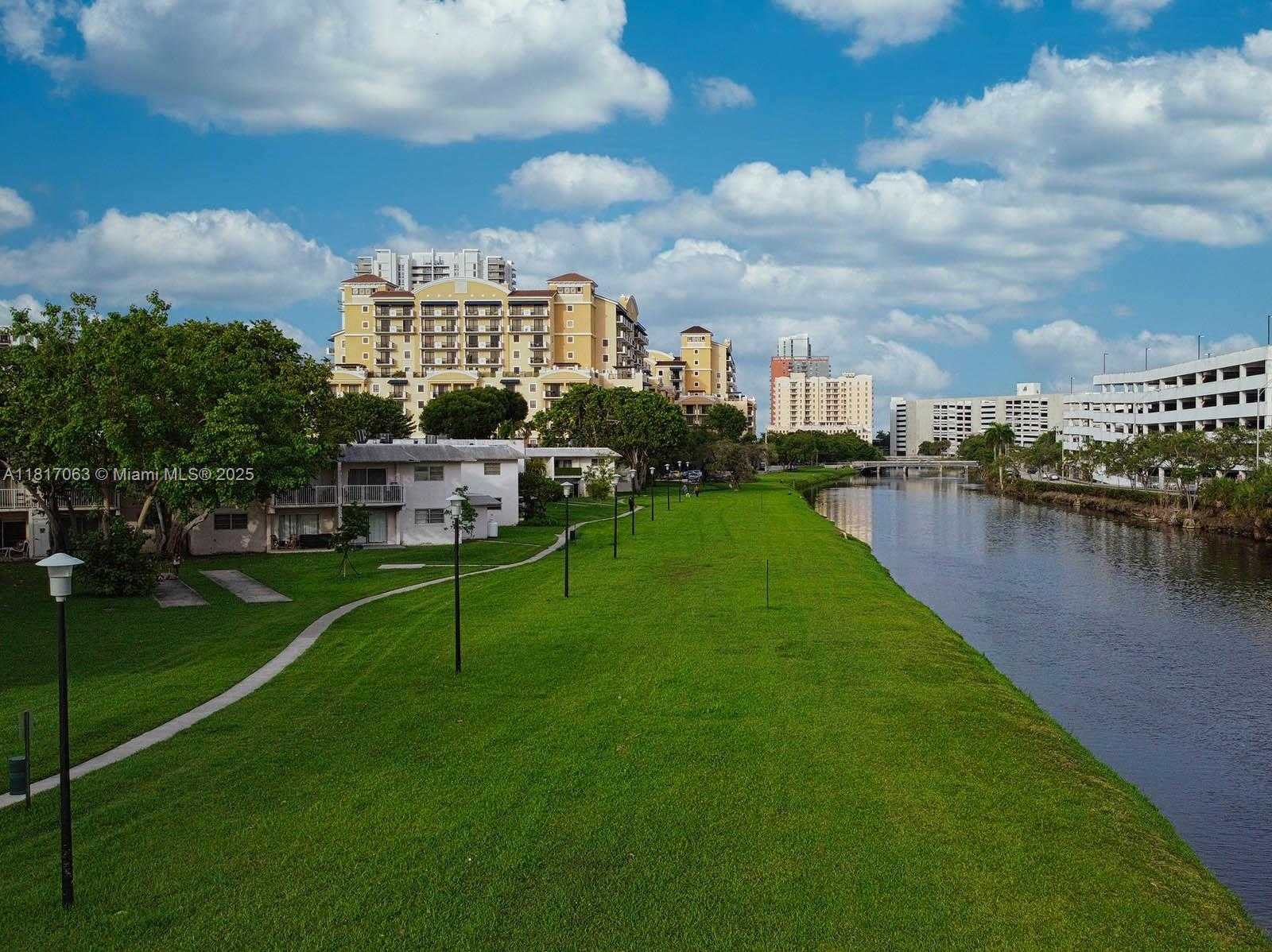 Small Image of 7530 SOUTH WEST 82ND ST #G203, Miami Number 27
