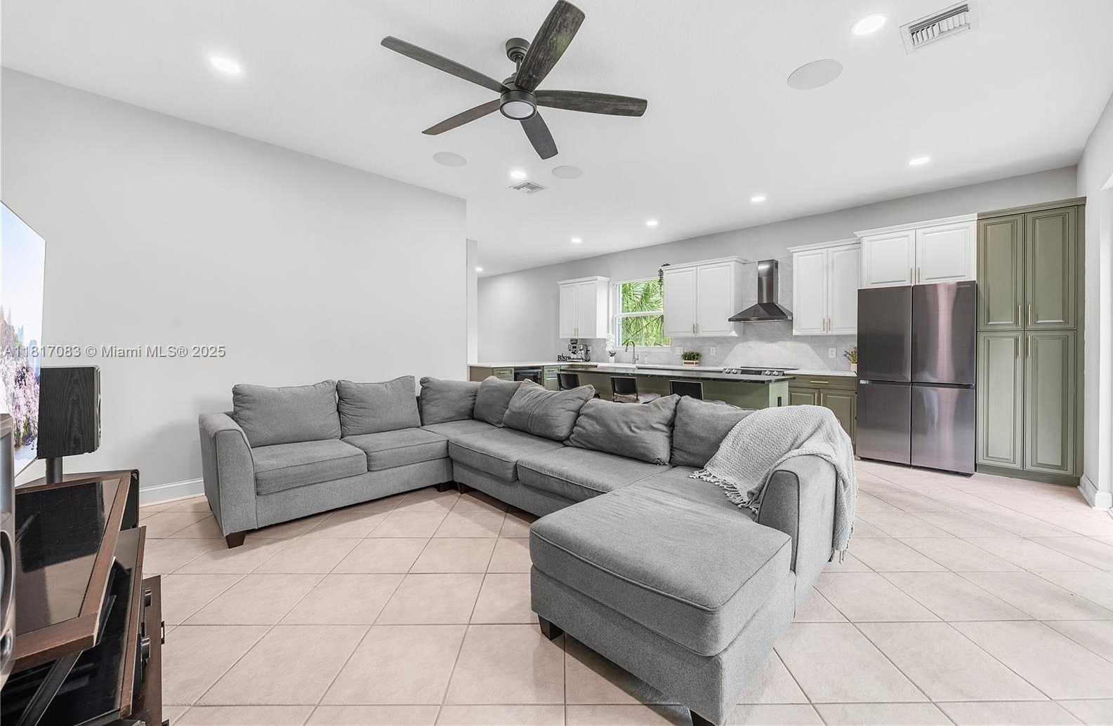 Small Image of 8328 LAGOS DE CAMPO BLVD, Tamarac Number 10