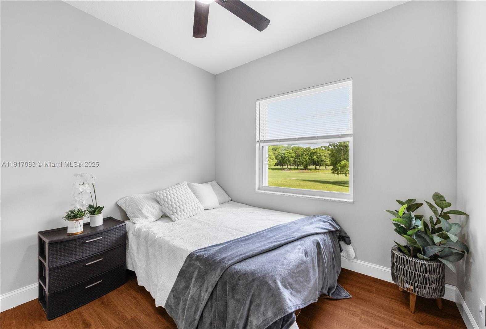 Small Image of 8328 LAGOS DE CAMPO BLVD, Tamarac Number 28