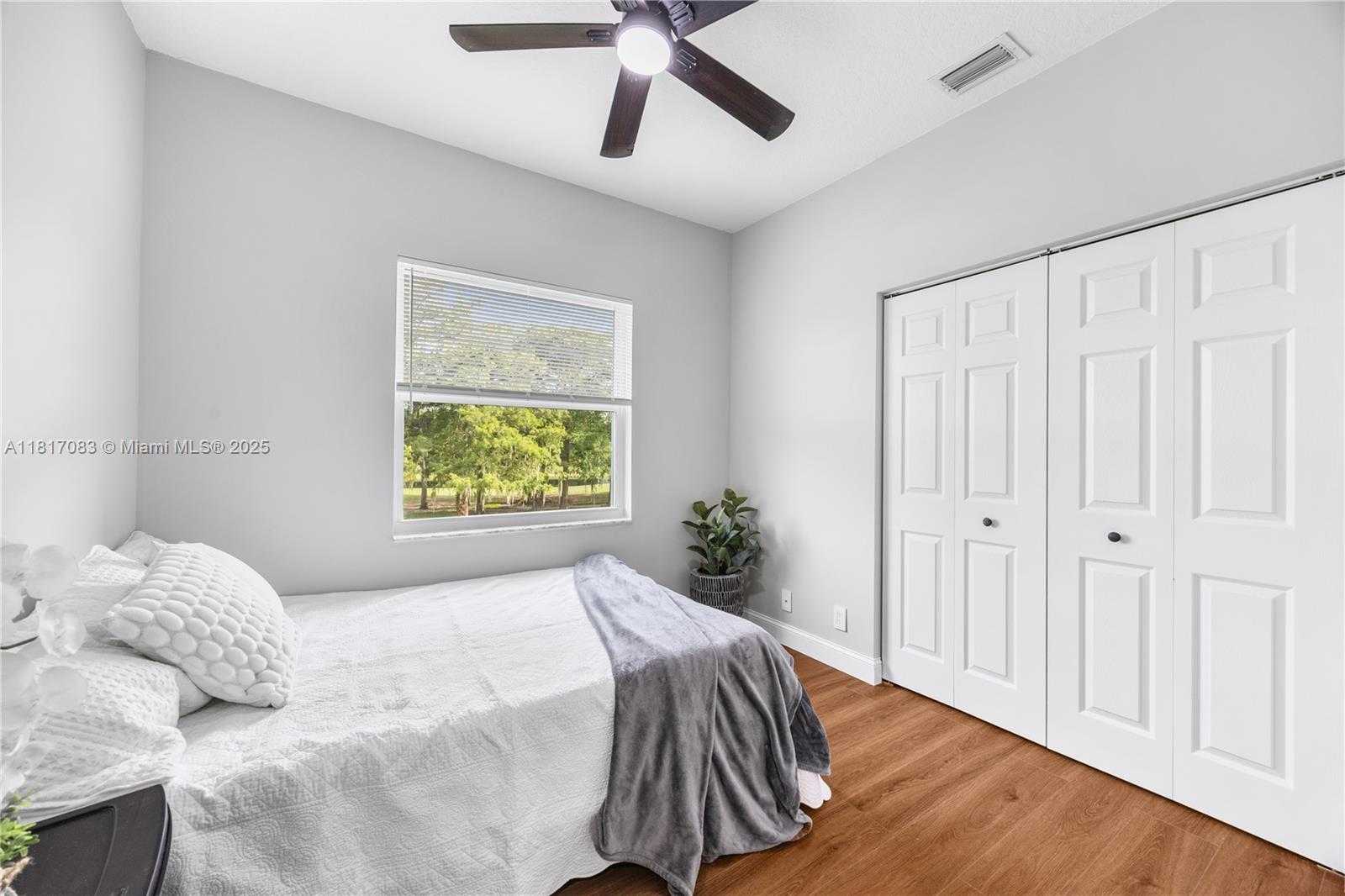 Small Image of 8328 LAGOS DE CAMPO BLVD, Tamarac Number 29