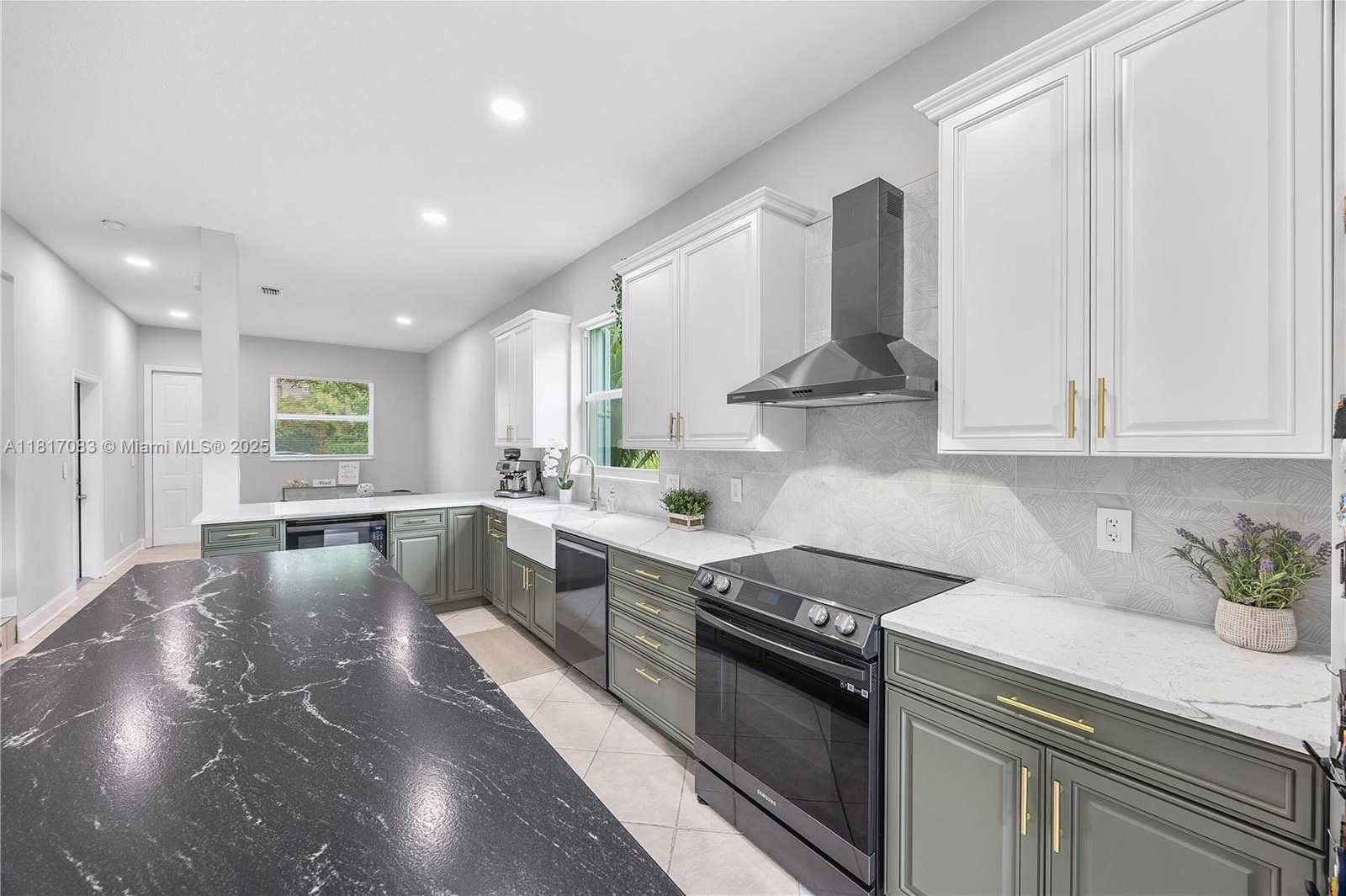 Small Image of 8328 LAGOS DE CAMPO BLVD, Tamarac Number 3