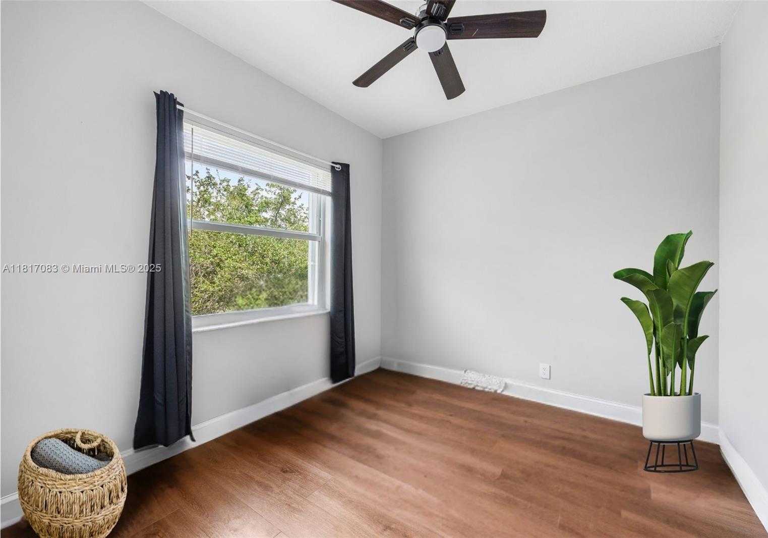 Small Image of 8328 LAGOS DE CAMPO BLVD, Tamarac Number 31