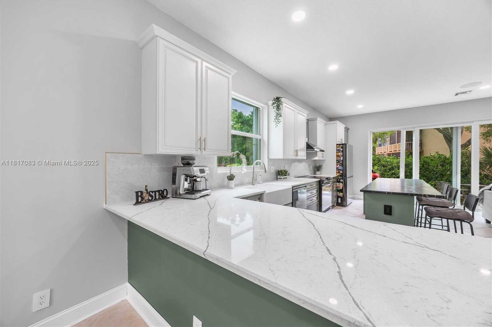 Small Image of 8328 LAGOS DE CAMPO BLVD, Tamarac Number 6