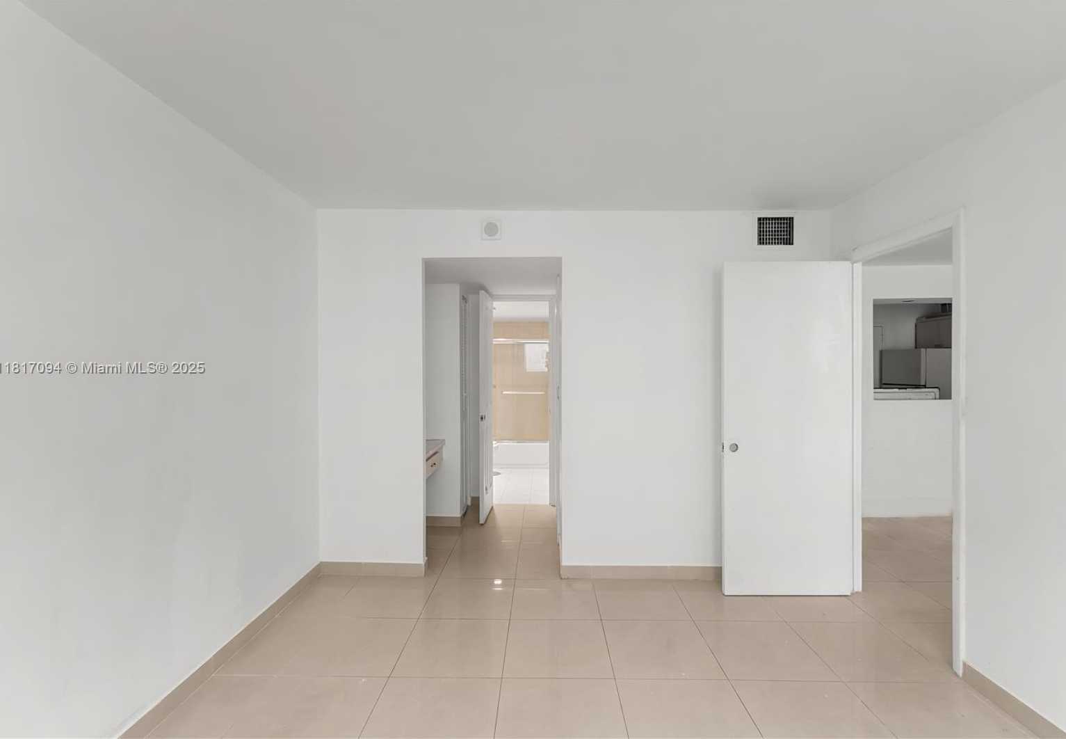 Small Image of 345 OCEAN DR #321, Miami Beach Number 6
