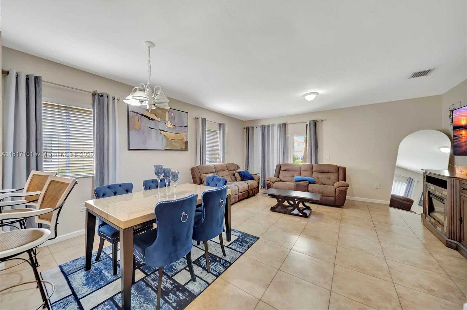 Small Image of 530 SAINT MICHELLE WAY, Margate Number 10