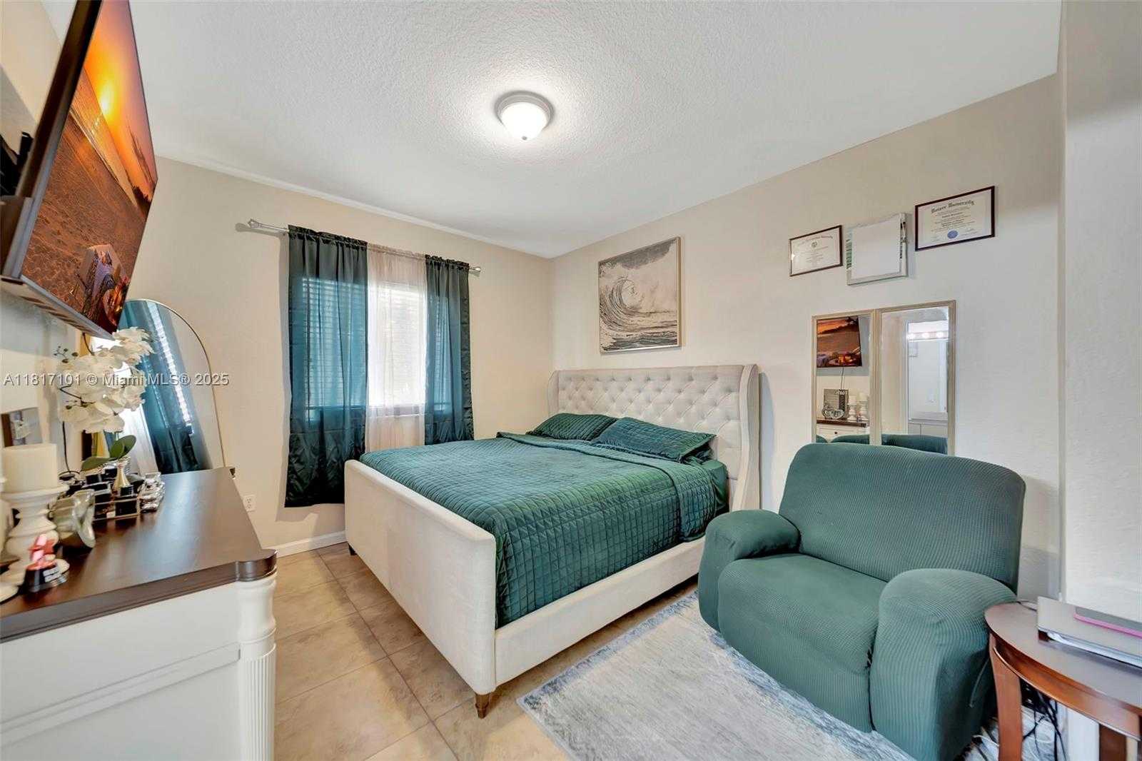 Small Image of 530 SAINT MICHELLE WAY, Margate Number 18